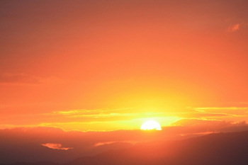 太陽日の出.jpg